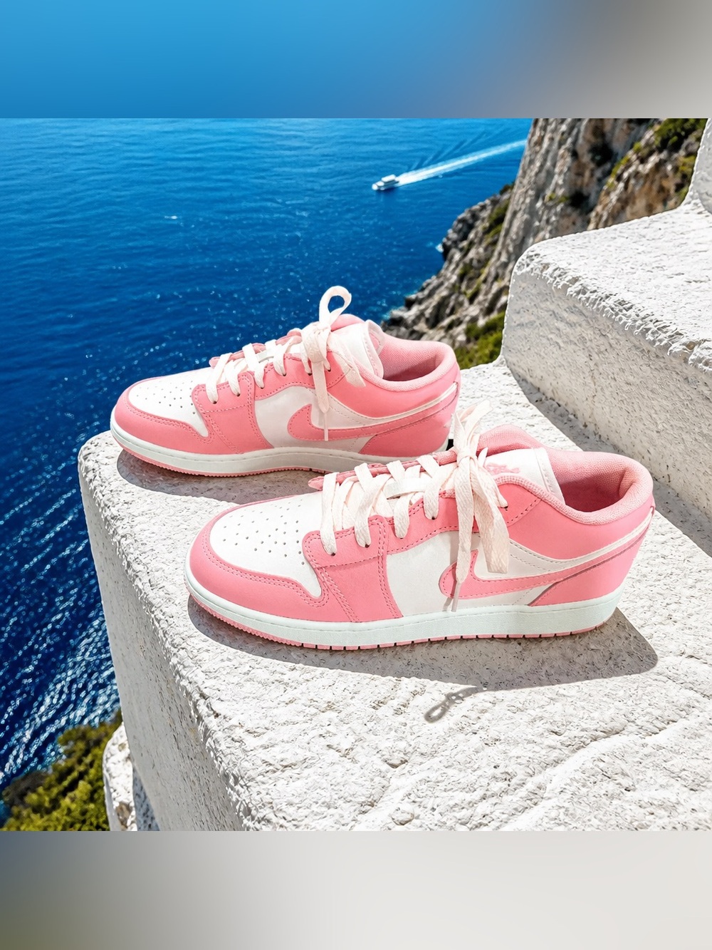Nike Air Jordan 1 Low GS Medium Soft Pink White Sneakers 7Y Women’s 8.5 NEW